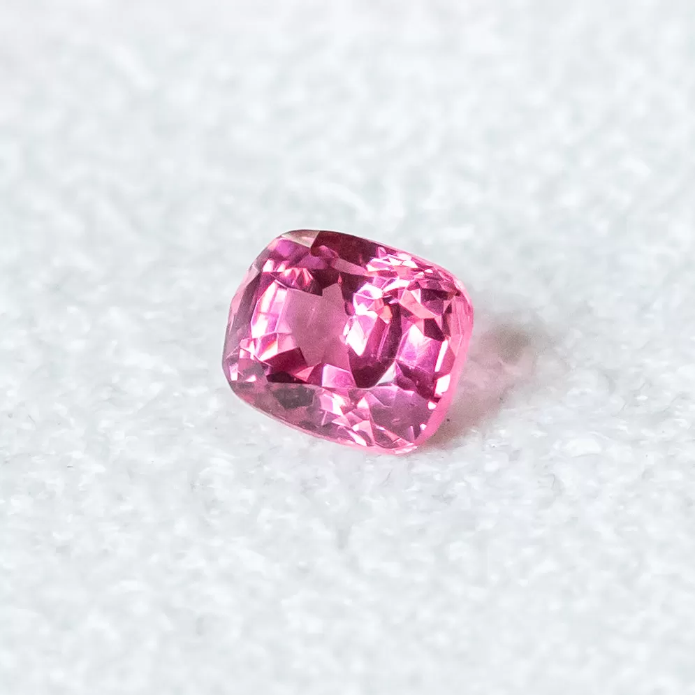 1.07CT CUSHION CUT PINK BURMESE SPINEL, 6.25X4.9X3.85MM