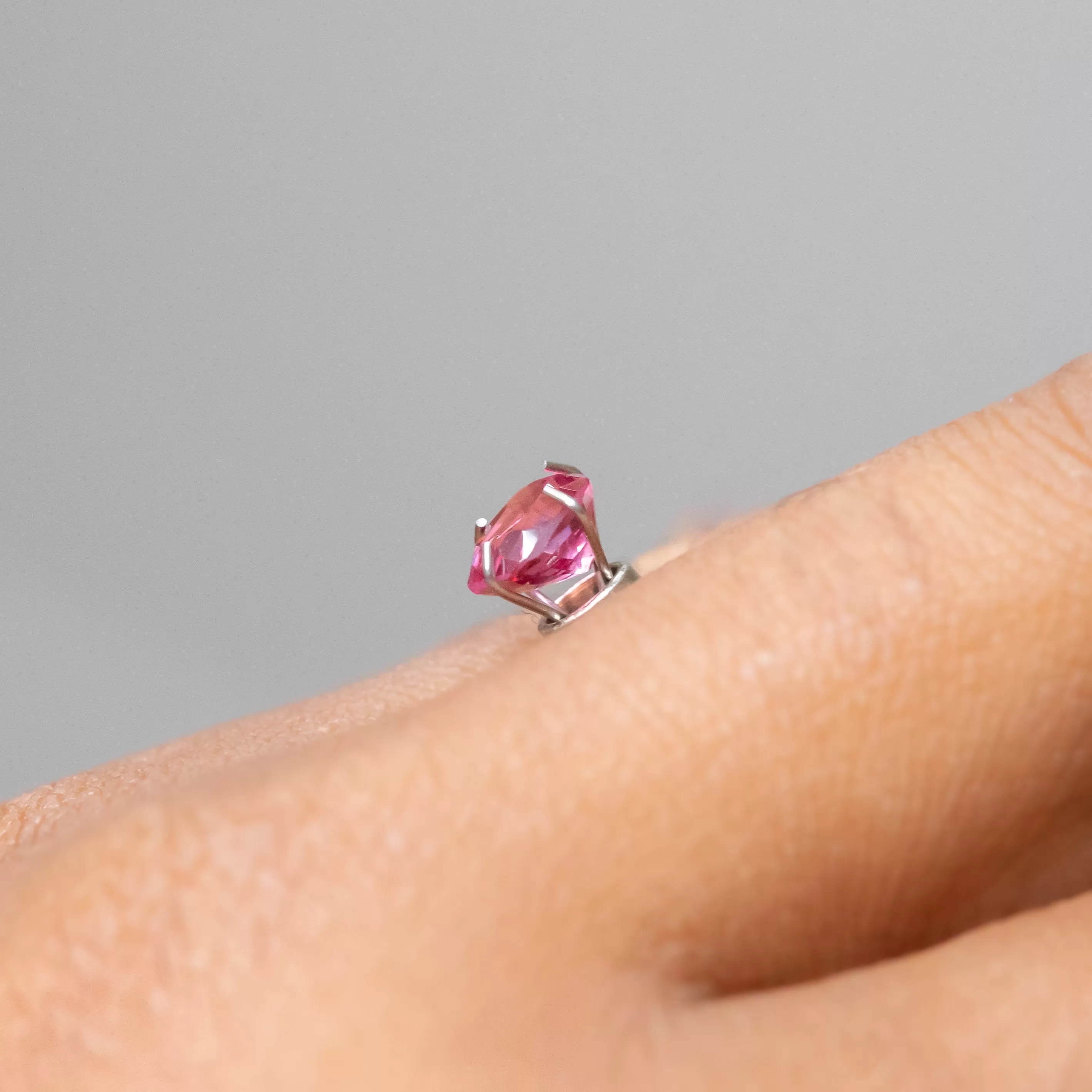 1.07CT CUSHION CUT PINK BURMESE SPINEL, 6.25X4.9X3.85MM