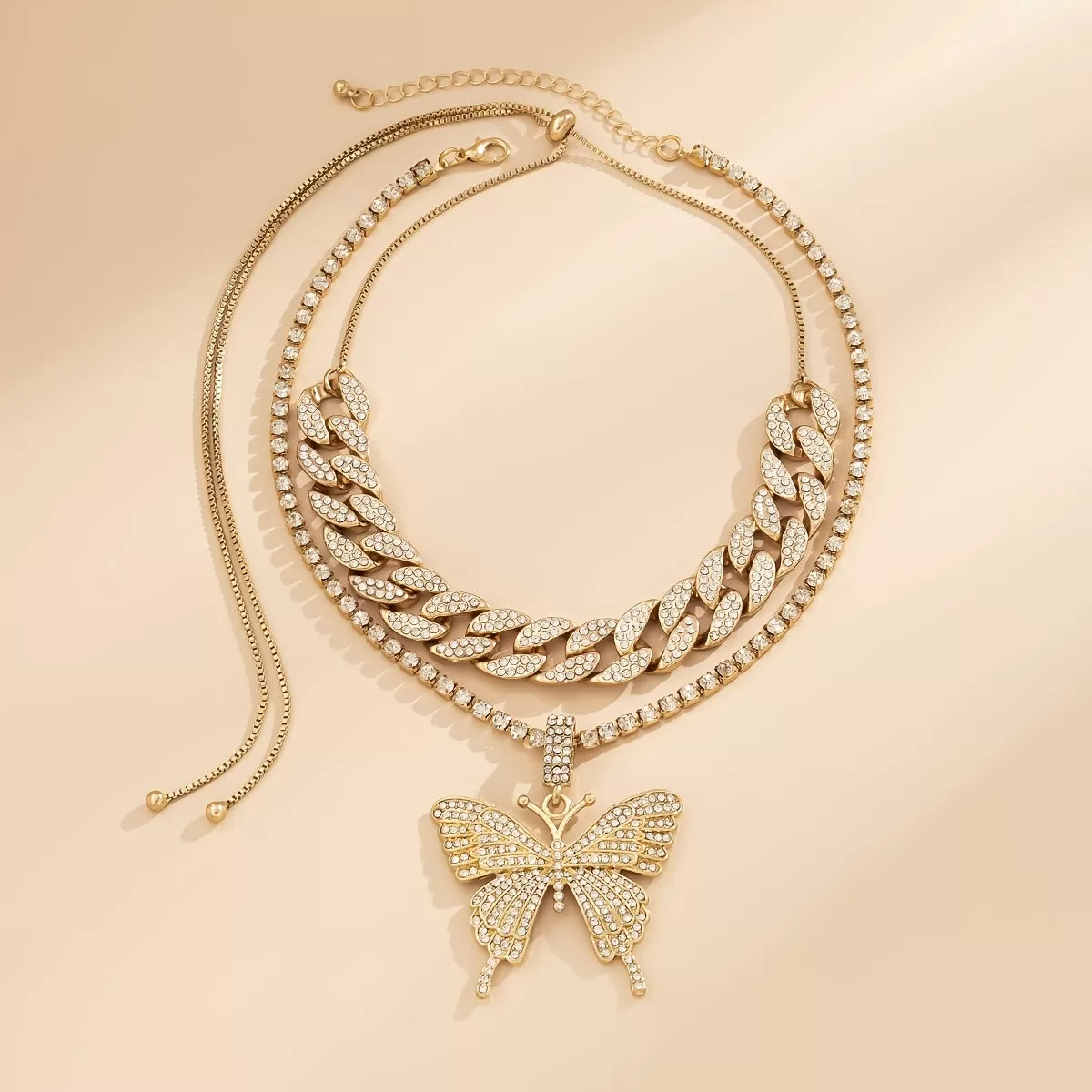 Elevate Your Style with These Vintage Fashion Pieces: 2 Pieces Gorgeous Shiny Cuban Buckle Neck Chain & Simple Butterfly Pendant Set