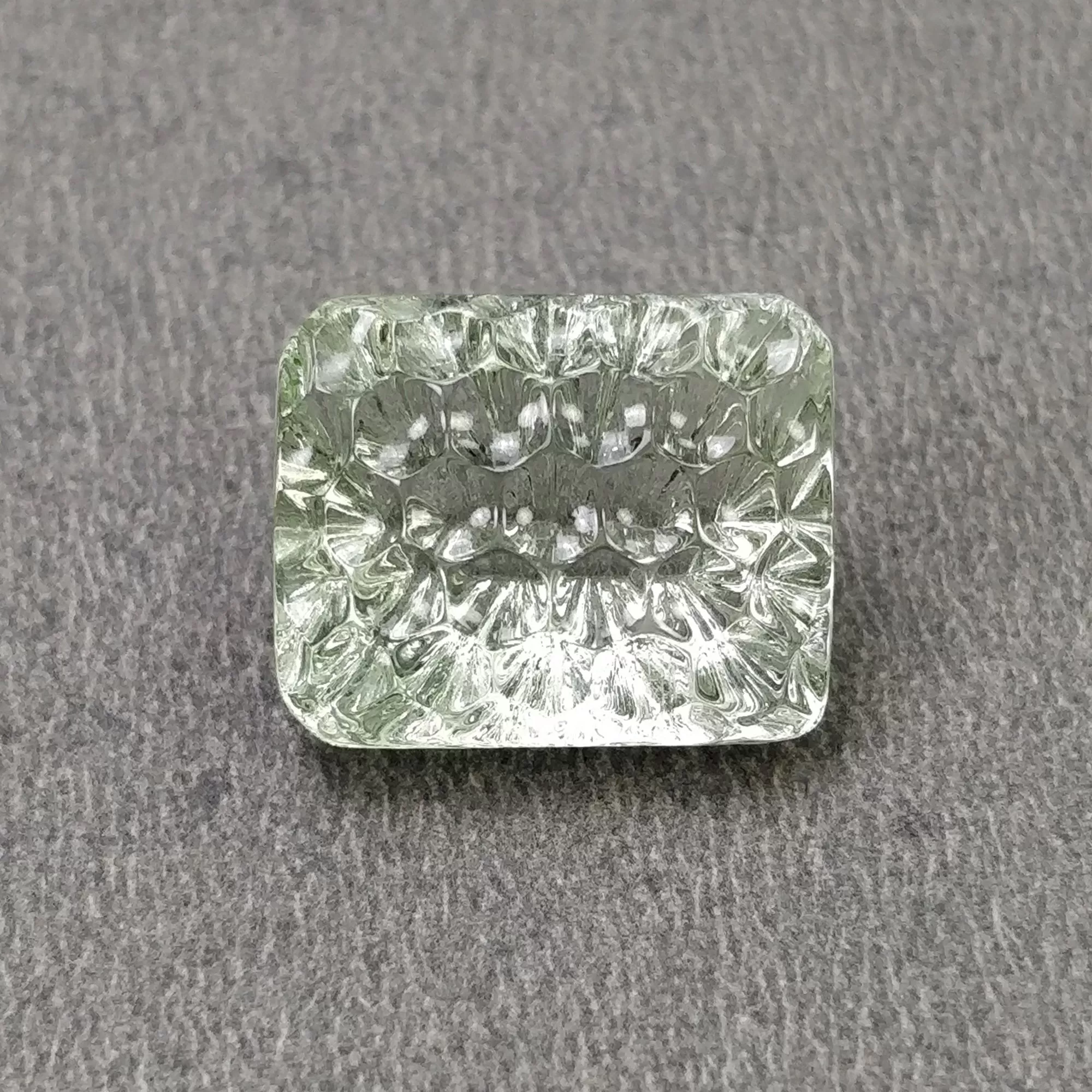 GREEN AQUAMARINE Gemstone Carving  : 13.00cts Natural Untreated Aqua Hand Carved Cushion Shape 13*16mm (With Video)