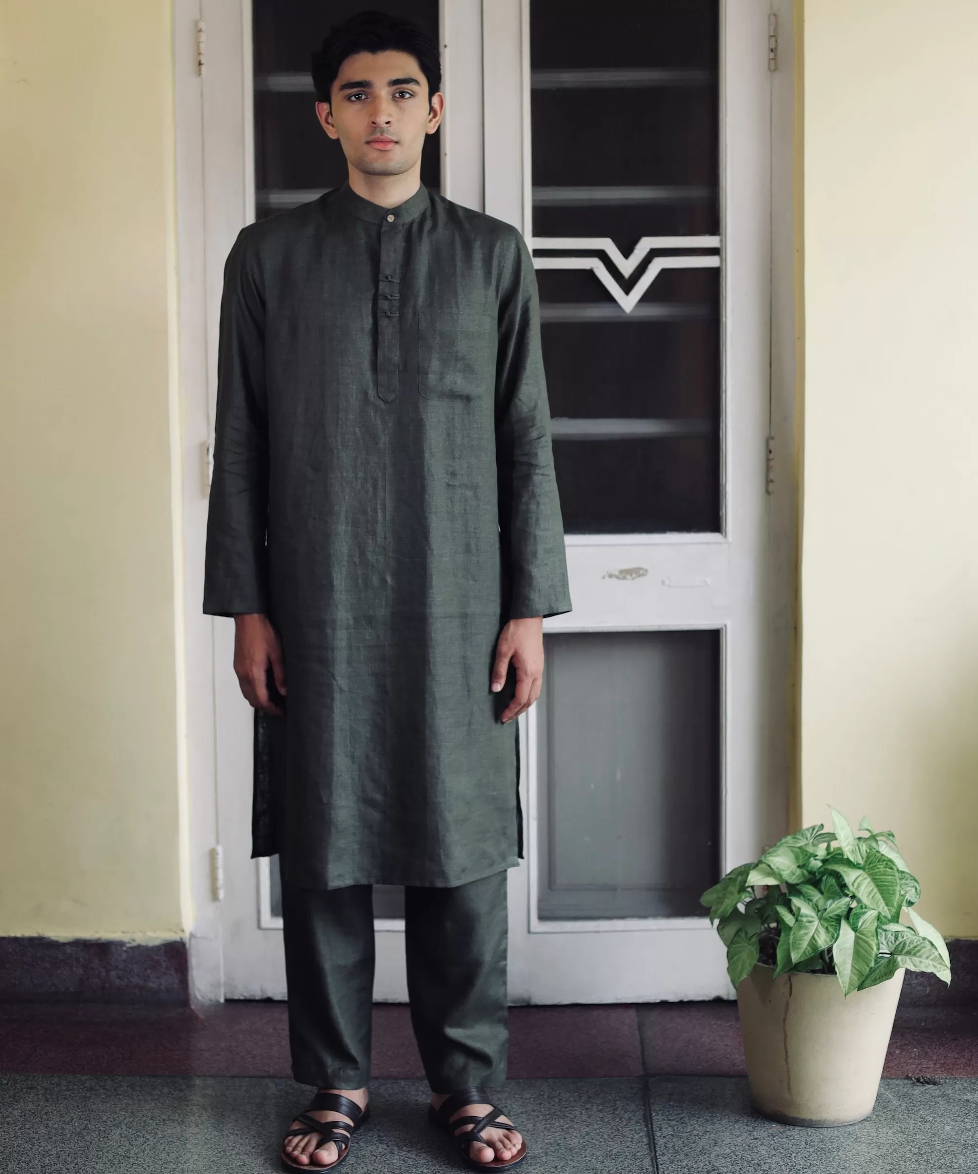 Majestic Moss Linen Kurta Pyjama Set