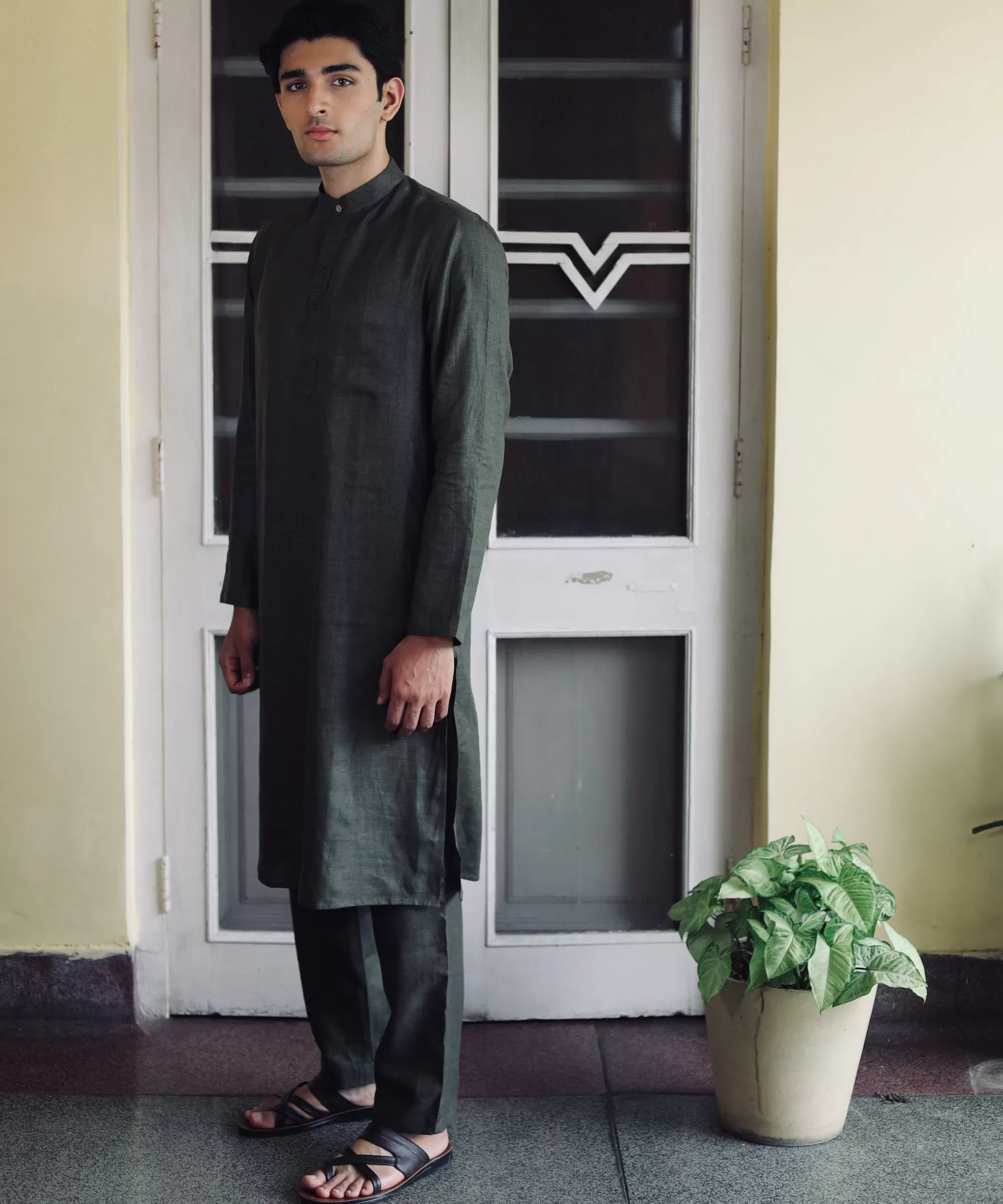 Majestic Moss Linen Kurta Pyjama Set