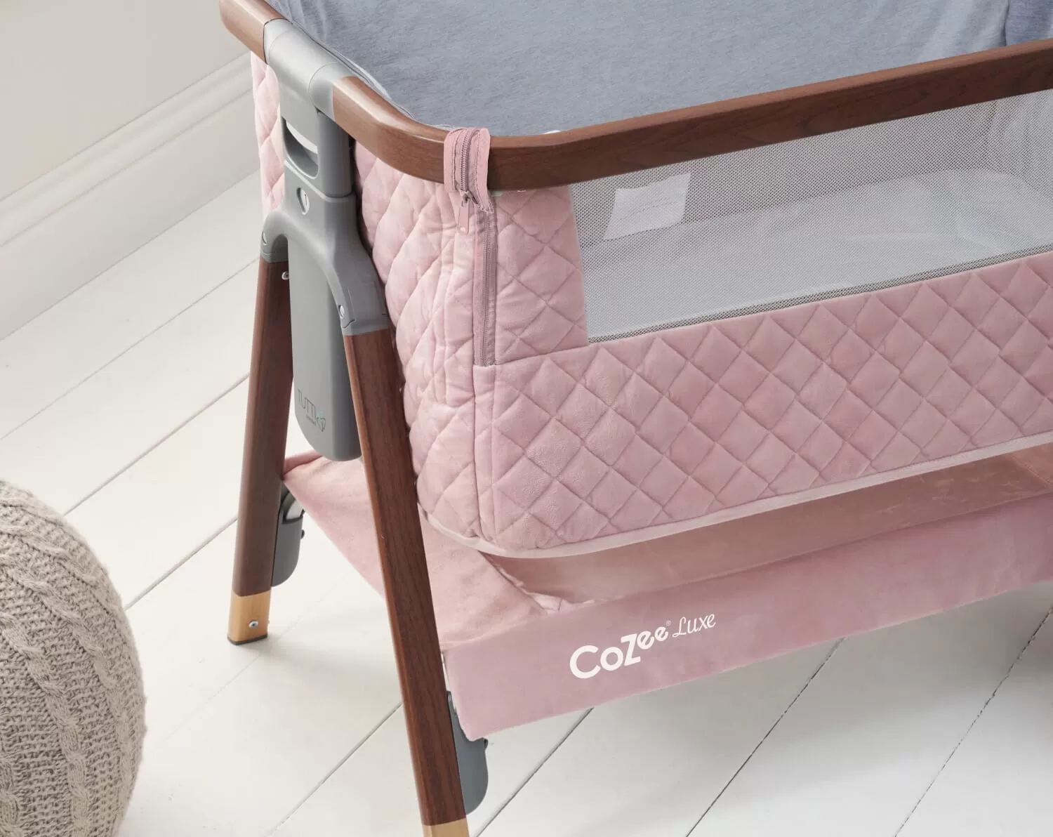 Tutti Bambini CoZee Luxe Bedside Crib - Walnut / Blush